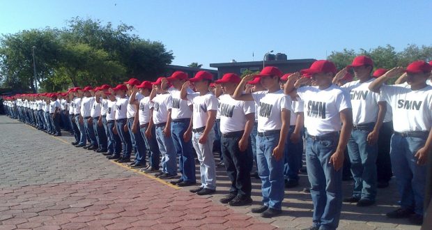 Jóvenes del Servicio Militar Nacional.